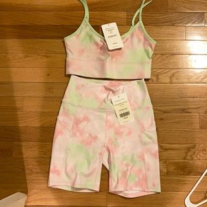 BRAND NEW FABLETICS OUTFIT ! NWT NEVER WORN
